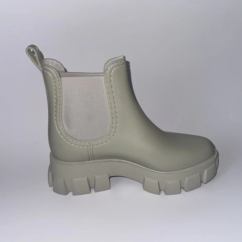 Jeffrey Campbell Chunky Lug Sole Rain Boots  Beige Women's Size 6